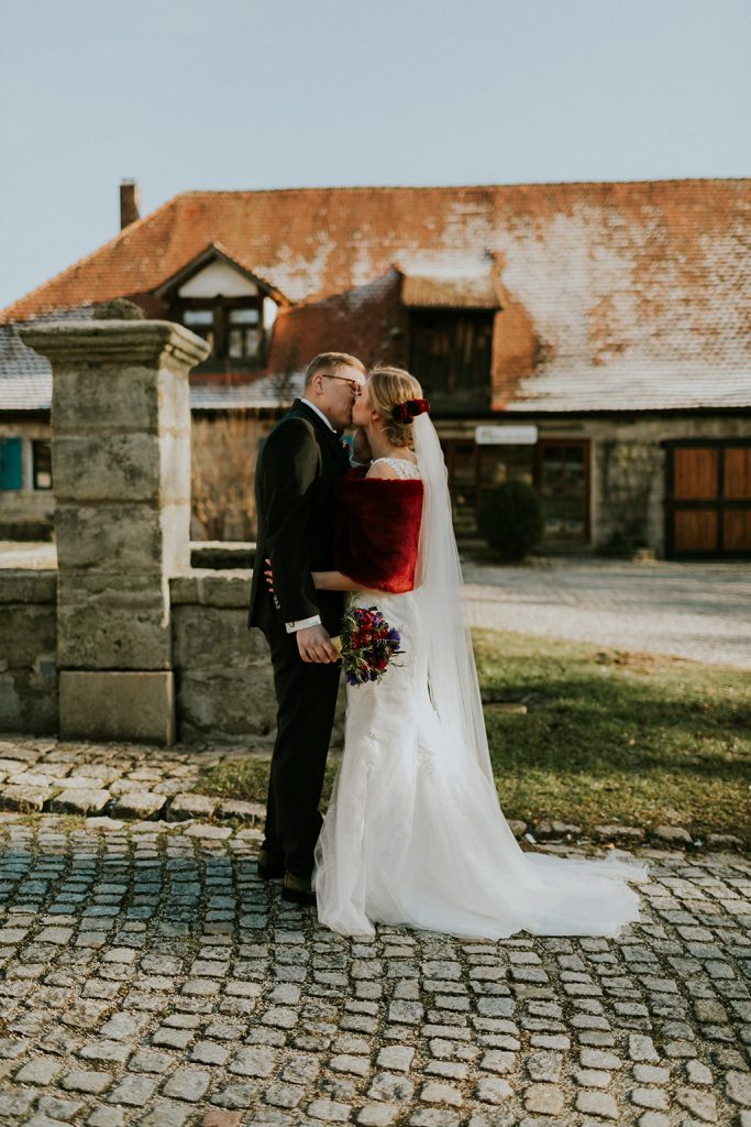 Magical Winter Wedding | Schloss Hemhofen | Bayern