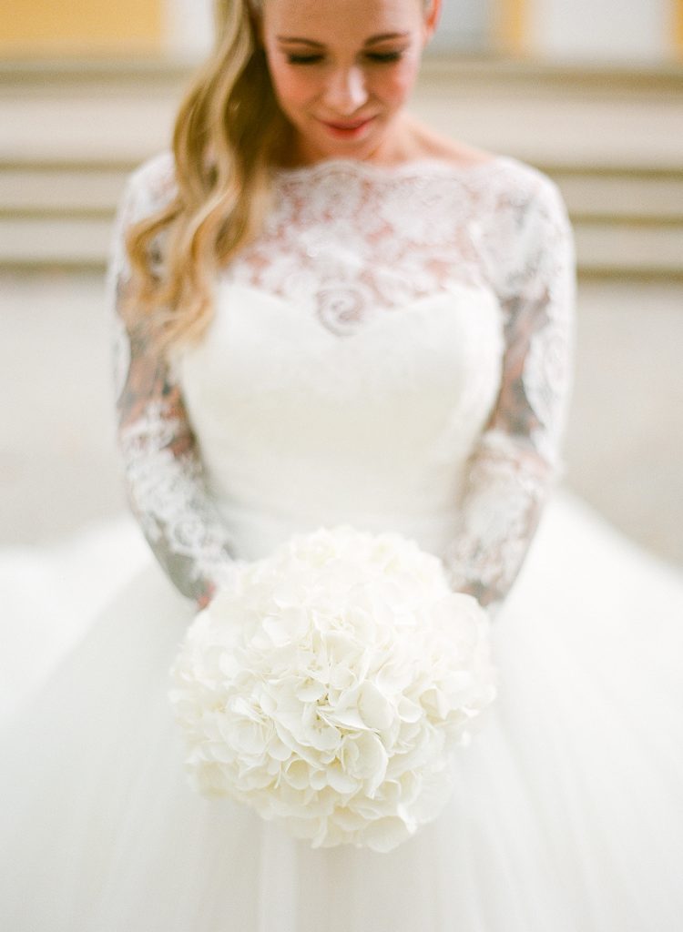 Braut mit Brautstrauß, Hochzeitsplaner Nürnberg