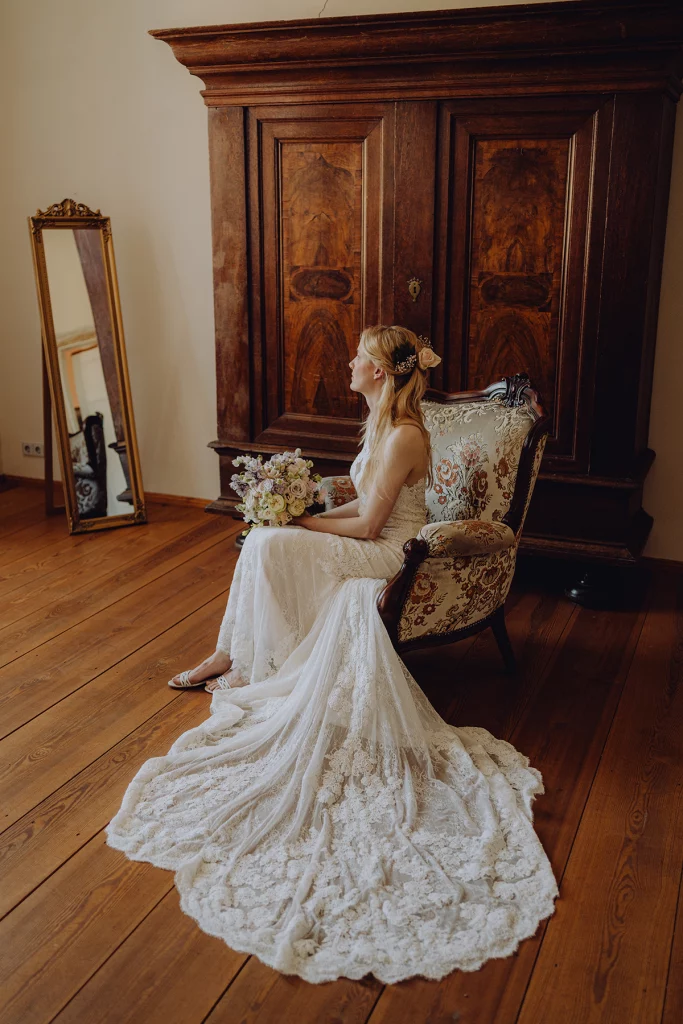 Braut mit Brautstrauß