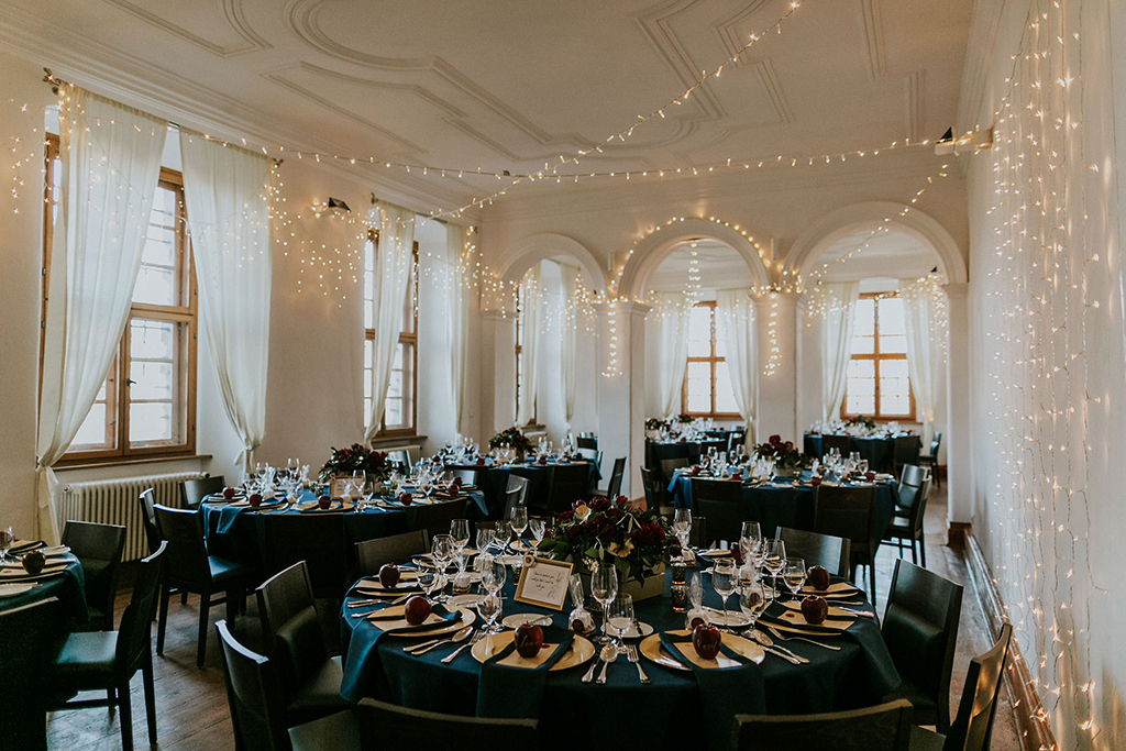 Magical Winter Wedding | Schloss Hemhofen | Bayern, Hochzeitsplaner Franken